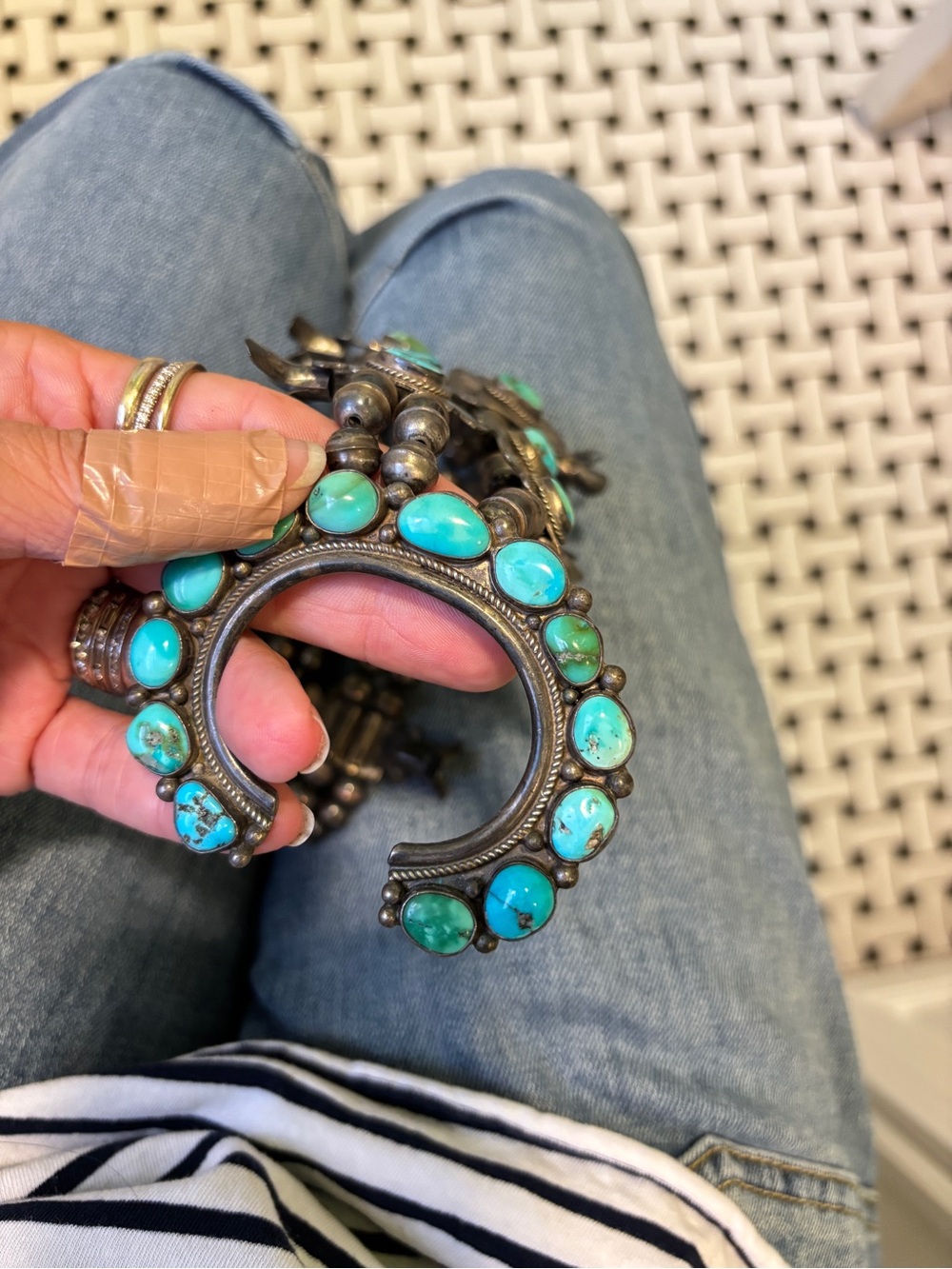 Estate/Vintage exquisite Turquoise and Sterling silver squash Blossom Necklace - Picture 13 of 14